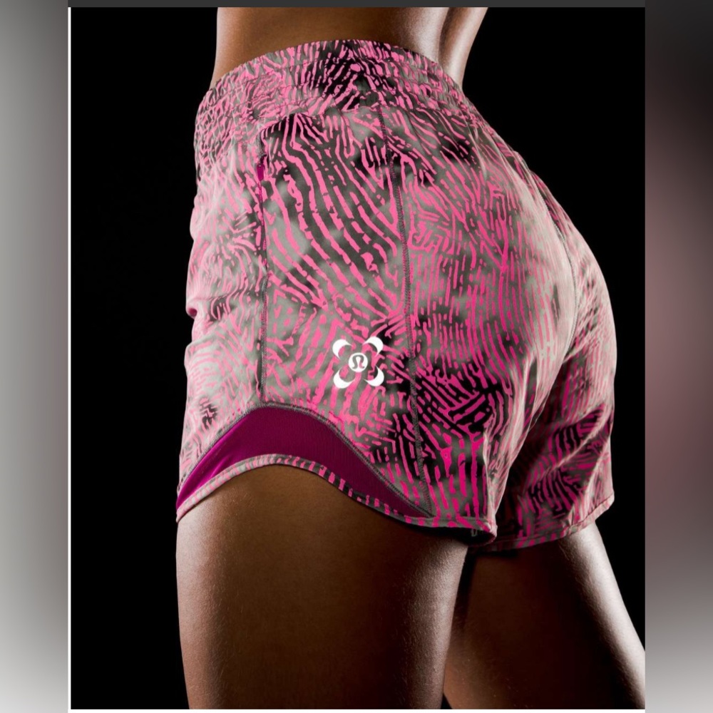 NWT Lululemon Hotty Hot Short 4” SW